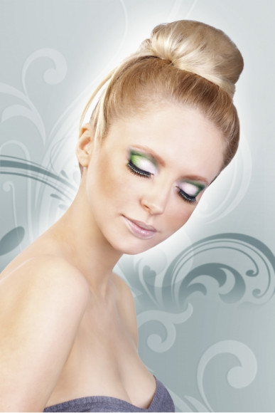 Чёрные ресницы с зелёными стразами Чёрные ресницы с зелёными стразами