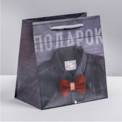 Ламинированный квадратный пакет «Мужской стиль» - 14 х 14 х 9 см. Ламинированный квадратный пакет «Мужской стиль» - 14 х 14 х 9 см.