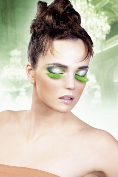 Пушистые зеленые ресницы-перья Пушистые зеленые ресницы-перья