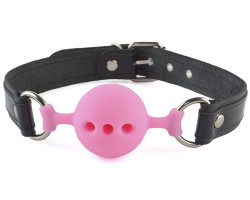 Розовый кляп-шар на черных кожаных ремешках Розовый кляп-шар на черных кожаных ремешках