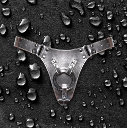 Серебристые страпон-трусики Fusion Strap On Harness для крепления фаллоимитаторов