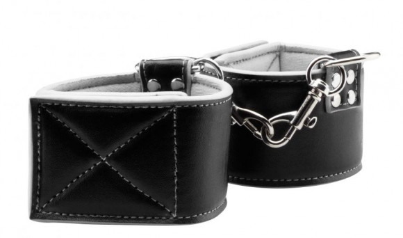 Чёрно-белые двусторонние оковы на ноги Reversible Ankle Cuffs Чёрно-белые двусторонние оковы на ноги Reversible Ankle Cuffs