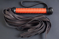 Черно-красная плеть Толстый Витень-Битень - 55 см. Черно-красная плеть Толстый Витень-Битень - 55 см.