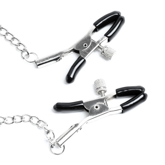 Черный кляп-шарик «Оки-Чпоки» с зажимами для сосков Черный кляп-шарик «Оки-Чпоки» с зажимами для сосков