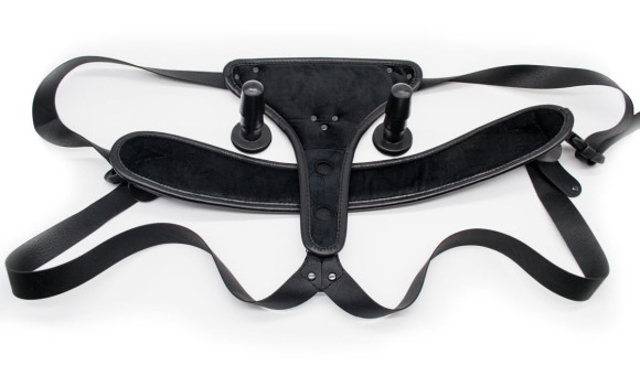 Реалистичный страпон Woman Midi с вагинальной пробкой - 19 см. Реалистичный страпон Woman Midi с вагинальной пробкой - 19 см.