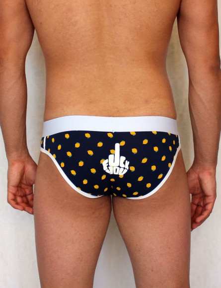 Темно-синие трусы с принтом в виде лимонов и провокационной надписью сзади Темно-синие трусы с принтом в виде лимонов и провокационной надписью сзади