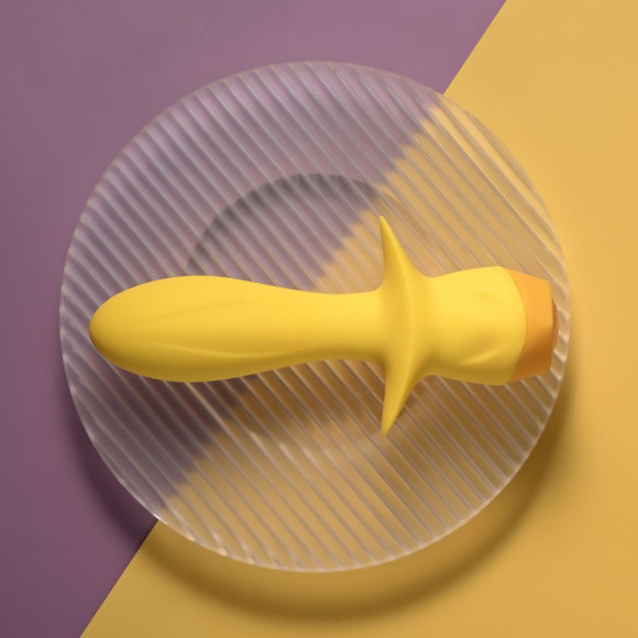 Желтая анальная вибропробка Mellow Yellow - 13,5 см. Желтая анальная вибропробка Mellow Yellow - 13,5 см.