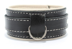 Черный ошейник с бежевым подкладом Черный ошейник с бежевым подкладом