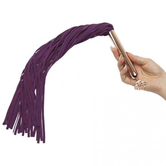 Фиолетовая плеть Cherished Collection Suede Flogger - 63,5 см. Фиолетовая плеть Cherished Collection Suede Flogger - 63,5 см.