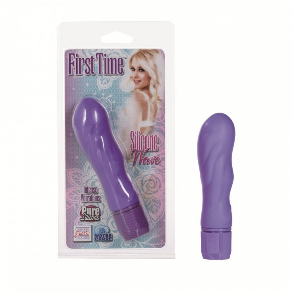 Сиреневый рельефный вибратор First Time Silicone Wave - 13 см. Сиреневый рельефный вибратор First Time Silicone Wave - 13 см.