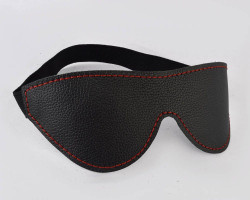 Черная маска с декоративной строчкой на резинке Черная маска с декоративной строчкой на резинке