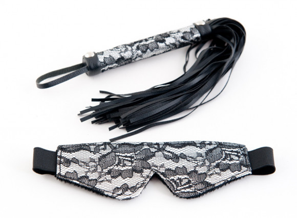 Серебристый кружевной набор: маска и флоггер Серебристый кружевной набор: маска и флоггер