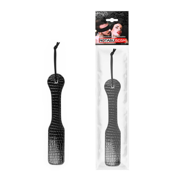 Черная шлепалка с узором под рептилию - 32 см. Черная шлепалка с узором под рептилию - 32 см.